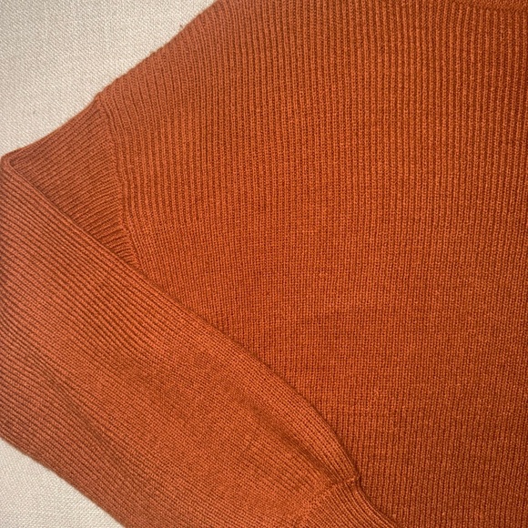 Boxy turtle neck sweater - Picture 2 of 5